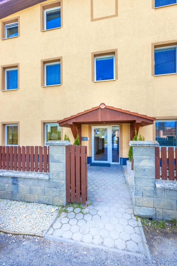 Apartman Hugo Veľký Slavkov Екстериор снимка