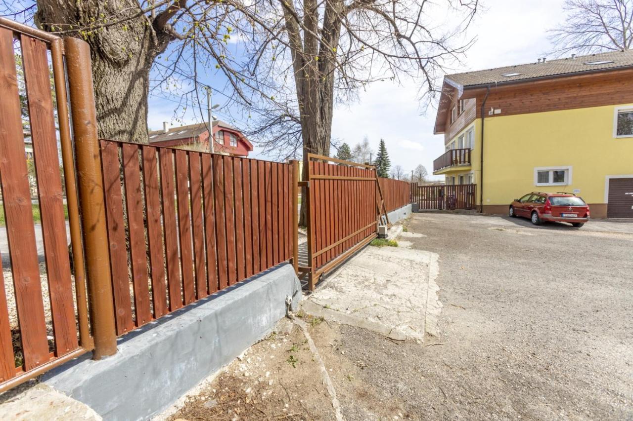 Apartman Hugo Veľký Slavkov Екстериор снимка